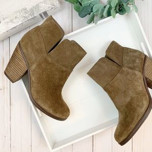 {Vince Camuto} Helyn Brown Suede Ankle Boot Bootie